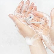 ทำความสะอาดพิมพ์หู ล้างสบู่